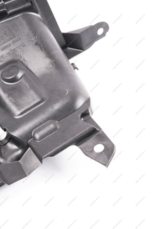 Щиток боковой переднего правого колеса LADA XRAY Renault LADA 638309356R