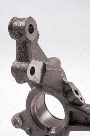 Кулак поворотный передний правый с АБС LADA XRAY Renault RENAULT 400143444R