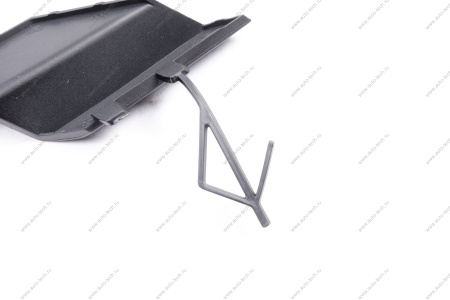 Крышка окна под переднюю буксирную проушину в цвет 672 Пантера (черный) LADA Vesta FL Lada LADA 8450040057-672