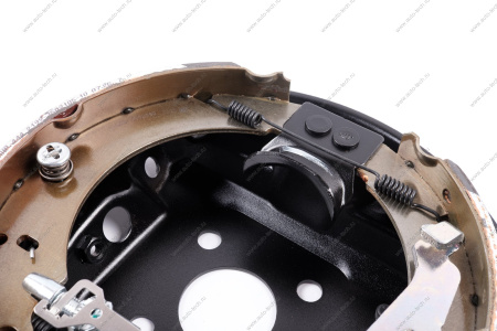 Тормоз задний правый в сборе LADA Largus универсал (5-мест) (для авт. с Р3М,Р4М) Lada LADA 8450093740