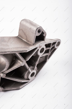 Кронштейн ВАЗ-2190 левой опоры двигателя МКПП АвтоВАЗ LADA 21900100123100