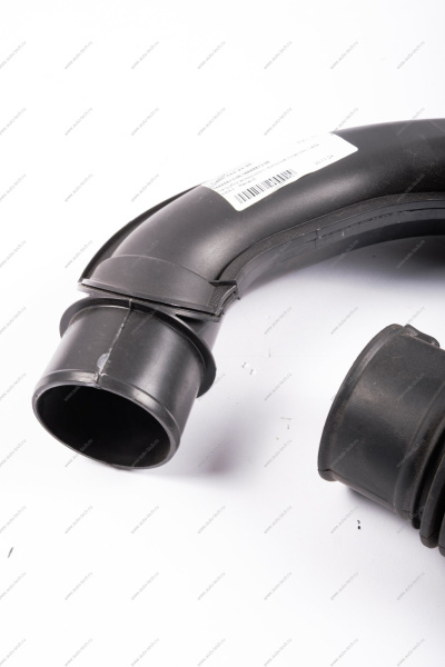 Патрубок воздушного фильтра (пластик) Lada XRAY Renault LADA 165555731R