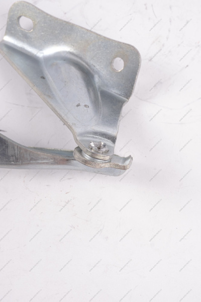 Петля (FL) LADA GRANTA 2018- капота правая Lada LADA 21900840701000