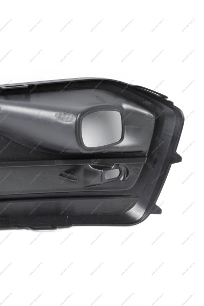 Облицовка ПТФ правая LADA Vesta FL Lada LADA 8450040752