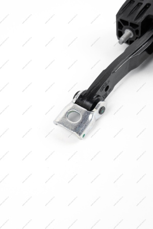 Ограничитель ВАЗ-2192 открывания передней двери (н/о с доводчиком и пластиковым стержнем) Lada LADA 21920610608200