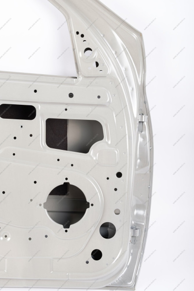 Дверь ВАЗ-1118/2190 передняя левая с брусом безопасности и прокладкой изоляционной (серый грунт) Lada LADA 11180610001580