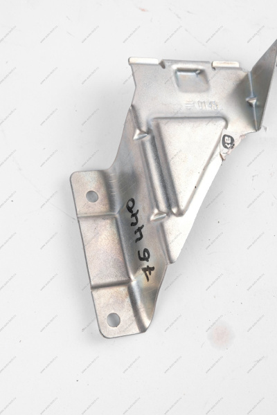 Кронштейн ВАЗ-1118 решетки радиатора правый АвтоВАЗ LADA 11180840103400