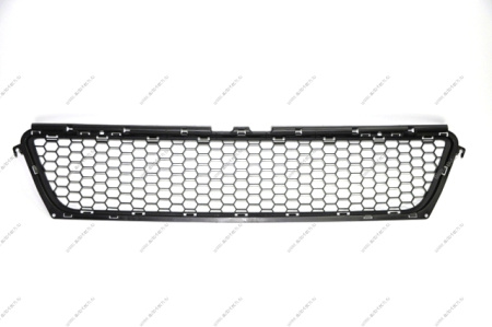 Решетка переднего бампера RENAULT Sandero/Рено Сандеро (черная) Api Api DC310000G-0000