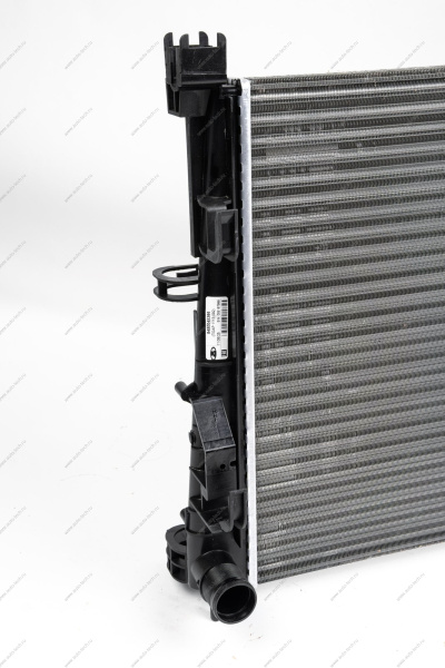 Радиатор охлаждения LADA Vesta Lada LADA 214105731R