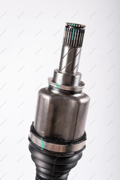 Привод LADA Largus переднего колеса левый (для двигателей 11189,21129) Renault RENAULT 8450009548