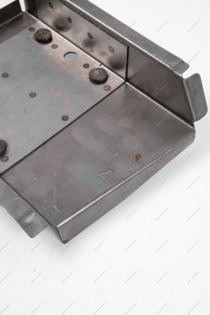 Площадка ВАЗ-2121 заднего поддомкратника правая с шпильками ( усиленная) Kamaz KAMAZ 21210-5101370-36