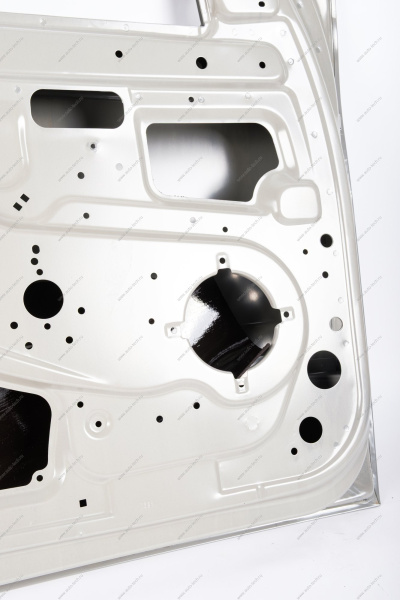 Дверь ВАЗ-1118/2190 передняя левая с брусом безопасности и прокладкой изоляционной (серый грунт) Lada LADA 8460013507