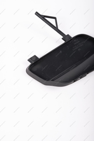 Крышка окна под переднюю буксирную проушину Lada Vesta SW Cross Lada LADA 8450031005