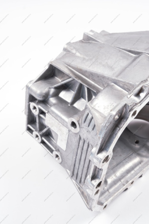 Картер коробки передач LADA Vesta Lada LADA 21800170101500