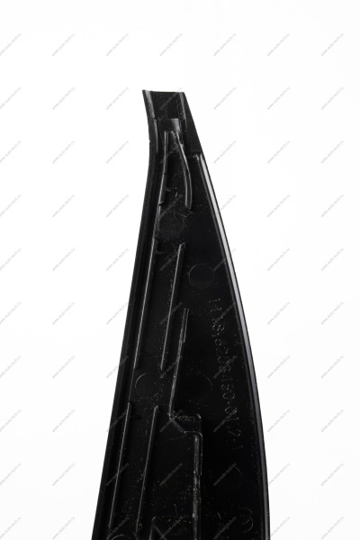 Накладка ВАЗ-1118 задней правой двери задняя (уголок) Lada LADA 11180-6203450-01