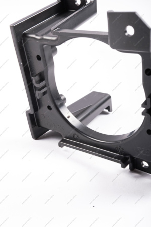 Кронштейн крепления противотуманной фары левый с 12,08,2019. Lada Vesta SW Cross /Cross седан Lada LADA 8450033261