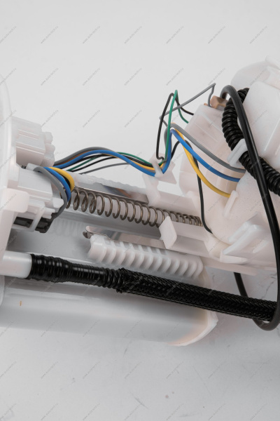 Насос топливный в сборе (бензонасос) Toyota Camry V70/XV70 (2017-2020) 3,5L (DENSO) Toyota TOYOTA 7702033480