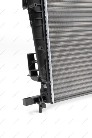 Радиатор LADA XRAY/Vesta/RENAULT Logan 2014- охлаждения Renault RENAULT 214106179R