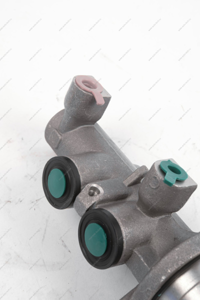 Цилиндр главный гидропривода тормозов ВАЗ-2190 Lada LADA 8460018716