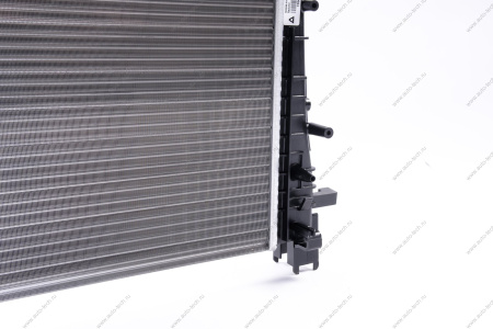 Радиатор охлаждения (авто с кондиц) LADA Vesta/XRAY ORIGINAL (AVTOPRIBOR) Lada LADA 735634AVT