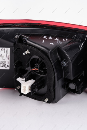 Фонарь задний наружный правый светодиодный LADA Vesta FL ORIGINAL Lada LADA 8450040002