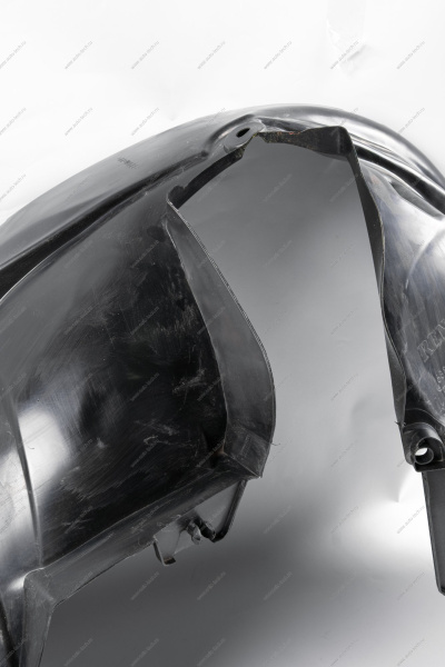 Подкрылок RENAULT Duster передний правый (,Полад,) RENAULT 638408322R