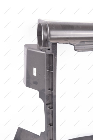 Щиток радиатора (дефлектор) на авто без кондиц. LADA Vesta Lada LADA 8450030226