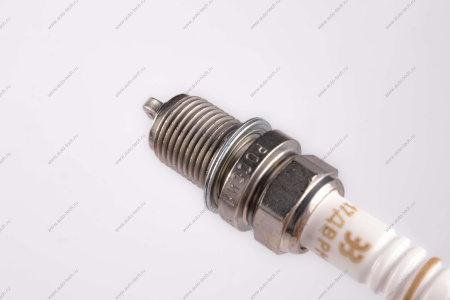 Свеча зажигания LADA Vesta ( АУ-17ДВРМ 1 шт. (фирм. упак. ORIGINAL) (Bosch) Lada LADA 21120370701000 Свеча зажигания LADA Vesta ( АУ-17ДВРМ 1 шт. (фирм. упак. ORIGINAL) (Bosch) Lada LADA 21120370701000