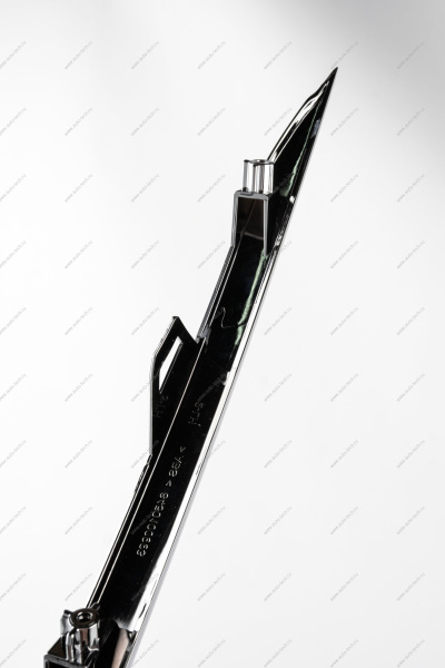 Молдинг переднего бампера нижний правый (FL) LADA GRANTA 2018- Lada LADA 8450100992