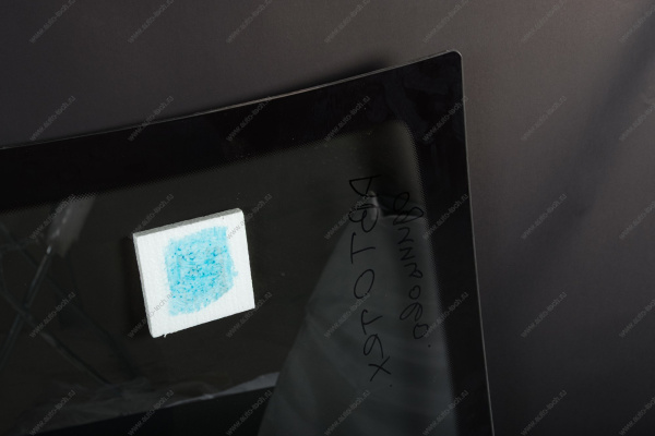 Стекло лобовое тонирован. зеленое Tinted тонирован.с держателем зеркала RENAULT Logan/LADA Largus (AGC) Lada LADA 4148286