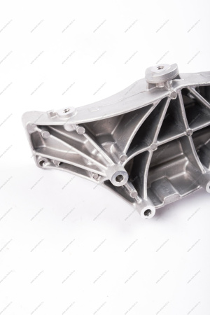 Кронштейн LADA Largus крепления вспомогательных агрегатов (дв.21129) с КУ Lada LADA 8450035146