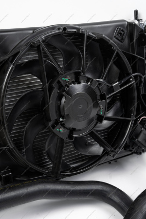 Радиатор охлаждения ВАЗ-2190/Datsun 2015- + рад.конд. с 1 эл. вент.и патрубками МКПП н/о в сборе Lada LADA 21903130000814