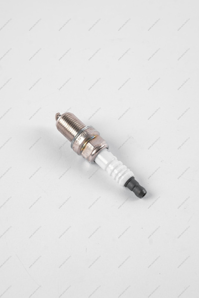 Свеча зажигания RENAULT Logan/LADA Largus/Logan 2014- (16 кл) K4M K4J E7J F4R 1шт Renault RENAULT 7700500180