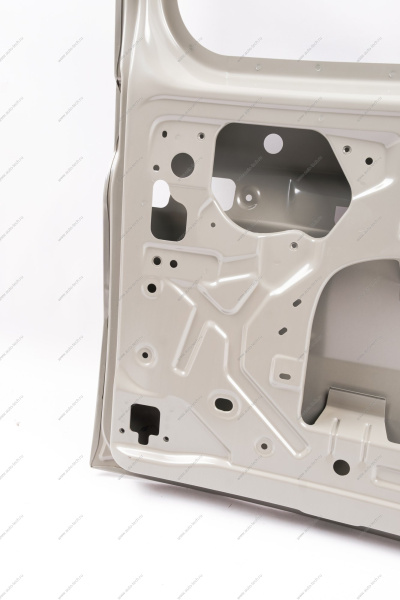 Дверь багажника левая (с окном, без отв под камеру) (катафорезный грунт) LADA Largus (FL) NEW Lada LADA 8450013090