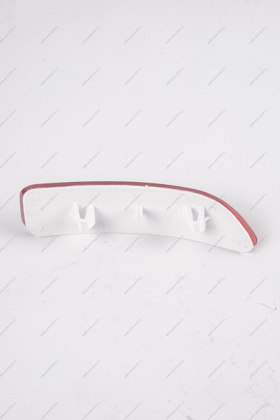 Катафот заднего бампера LADA Largus/Лада Ларгус левый (плас) Renault RENAULT 8200751779