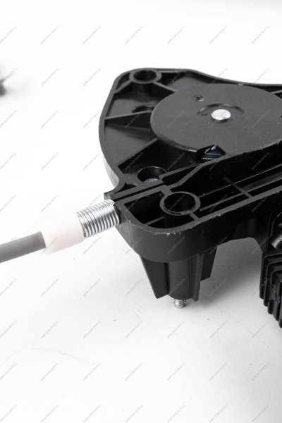 Электростеклоподъемник передней двери левый 2 контакта ( без упаковки) LADA Vesta (BROSE) Lada LADA 8450007731