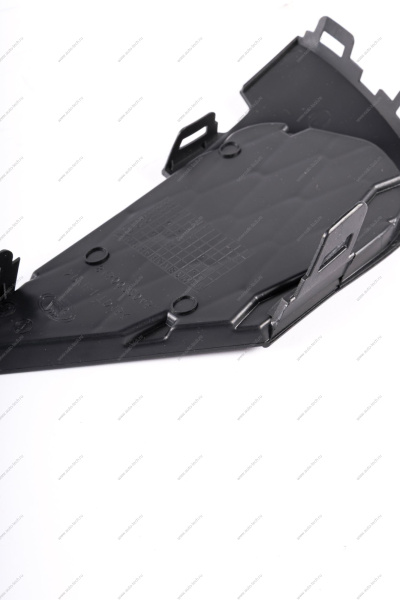 Заглушка передней противотуманной фары правая LADA Xray Cross Lada LADA 8450022044