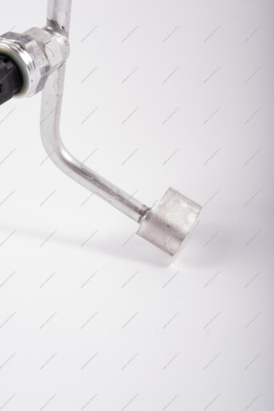 Трубопровод конденсатора (с датчиком 921366801R) (задний) LADA XRAY/Largus FL Lada LADA 8450020646