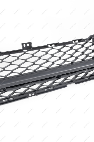 Решетка переднего бампера нижняя LADA Vesta FL Lada LADA 8450040058