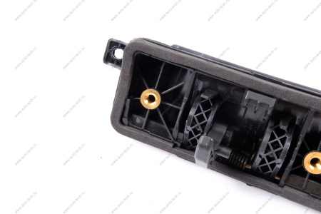 Ручка LADA Largus двери задка левая распашной наружняя (с отв.под личинку) Lada LADA 8200431418