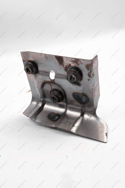 Площадка ВАЗ-2108 кронштейна растяжки левая (с крючком) Начало НАЧАЛО 21080-8401091-00