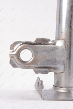 Кр-н бампера ВАЗ-2107 левый Lada LADA 21070280301700