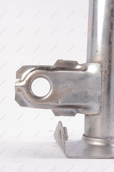 Кр-н бампера ВАЗ-2107 левый Lada LADA 21070280301700