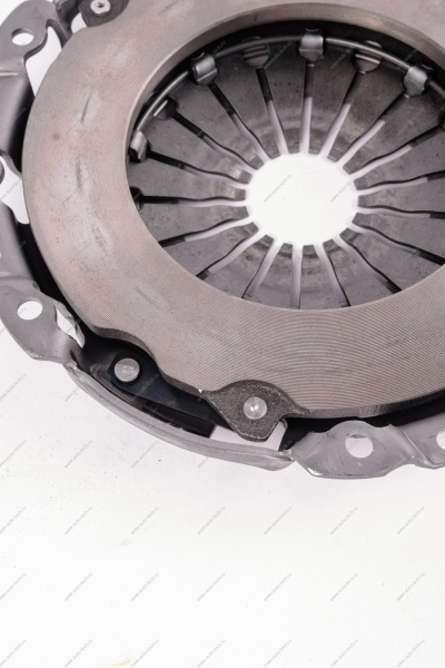 Комплект сцепления Lada Largus КПП-BVI5 дв P3M,P4M( без выжим. подшипника) LUK LUK 622347809