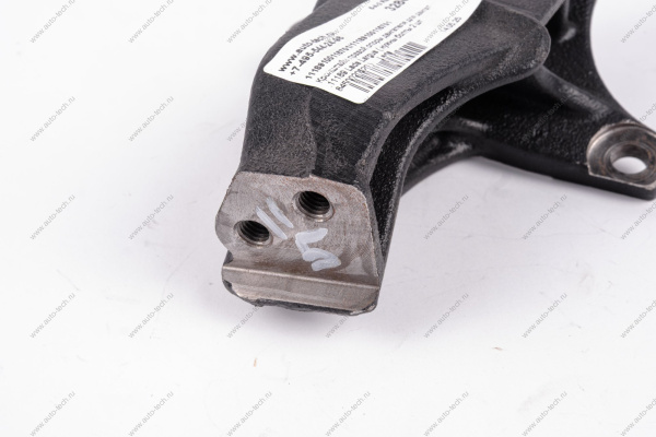 Кронштейн правой опоры двигателя для двигат .11189 Lada Largus ( нужны болты 2 шт 8450020520 ) Lada LADA 11189100115701