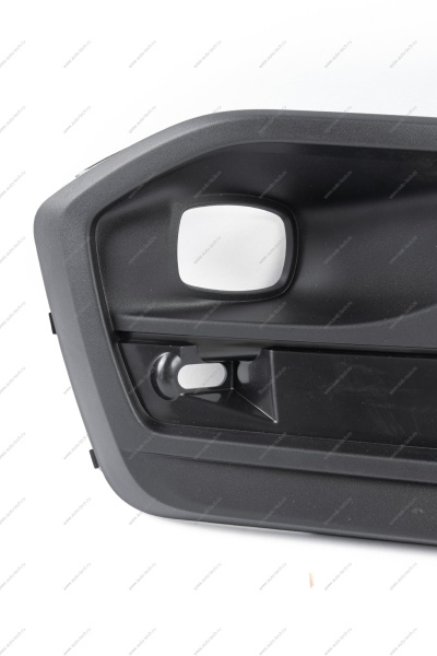 Облицовка ПТФ правая LADA Vesta FL Lada LADA 8450040752