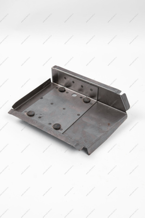 Площадка ВАЗ-2121 заднего поддомкратника правая с шпильками ( усиленная) Kamaz KAMAZ 21210-5101370-36