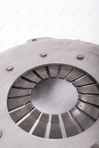 Диск сцепления ведомый+нажимной без выжимн подш. КПП-JR5 к-т LADA XRAY/Vesta Trialli TRIALLI FR773