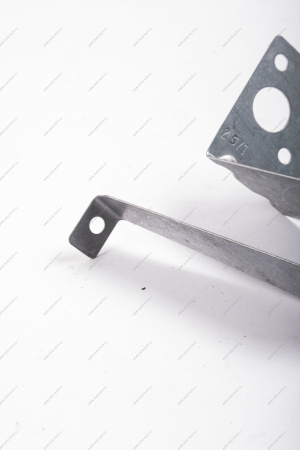 Кронштейн левого крыла Datsun боковой Nissan DATSUN 21950840315100