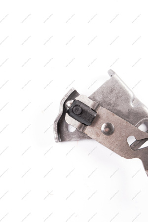 Вилка включения заднего хода с кронштейном в сборе КПП BVR5/BVI5 Lada LADA 8450120641